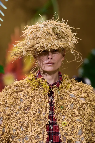 Look 34